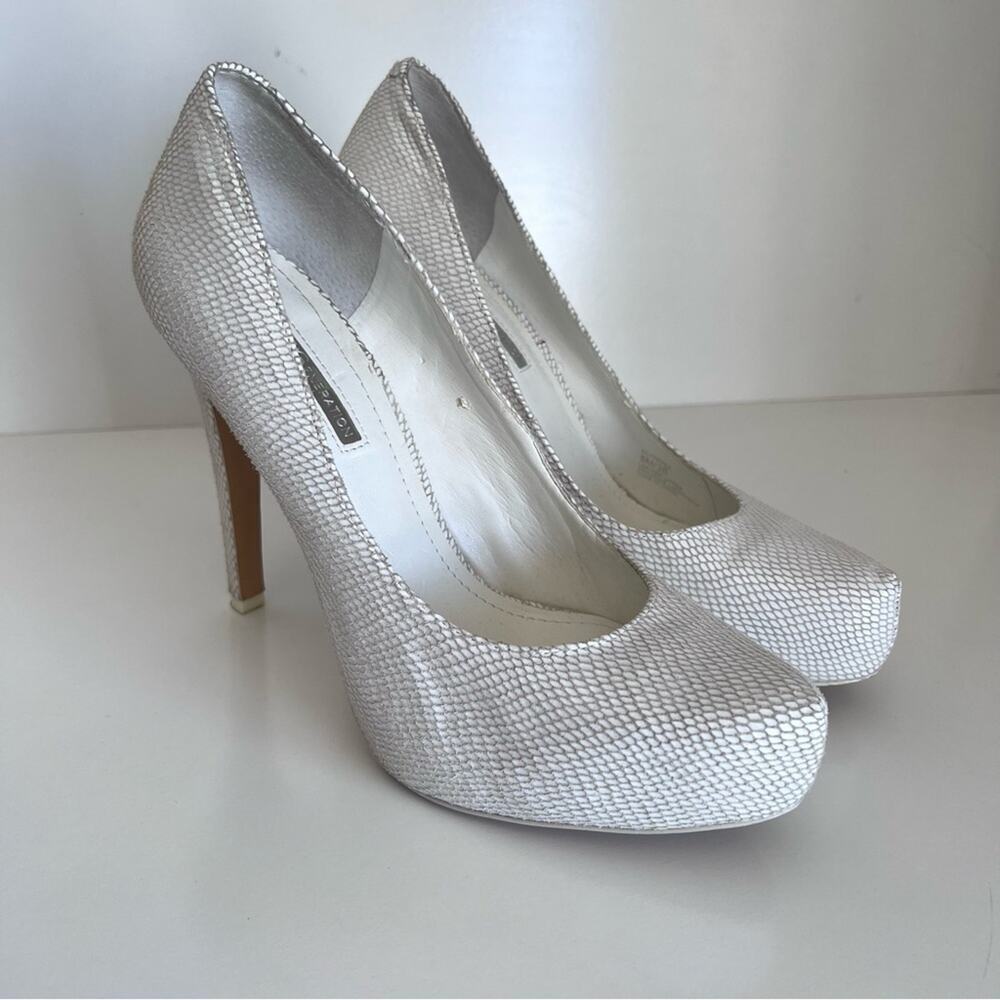 BCBG Generation Parade White Snake Skin Platform Pump Heels